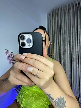 RaisaSalvi online show from November 2025 12:15:02 PM