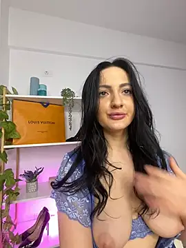 RaisaSalvi online show from March 2025 06:50:01 PM