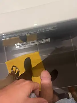 yannusgir33 online show from February 2026 10:18:02 PM