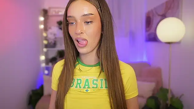 Clara Nia online show from January 2026 07:21:01 PM