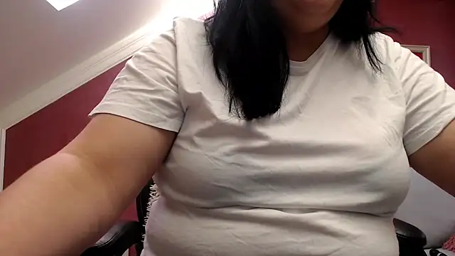Wetandnaughtyxx online show from May 2026 07:33:01 AM