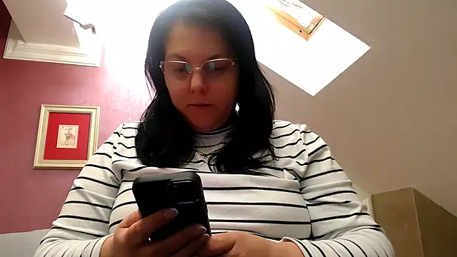 Wetandnaughtyxx online show from April 2026 06:30:01 AM