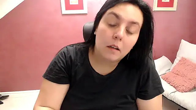 Snapshot of Wetandnaughtyxx chatting on September 2025 07:08:02 AM Wetandnaughtyxx online show from September 2025 07:08:02 AM