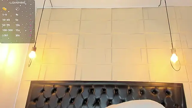 SamanthaMilann online show from November 2025 08:19:01 PM