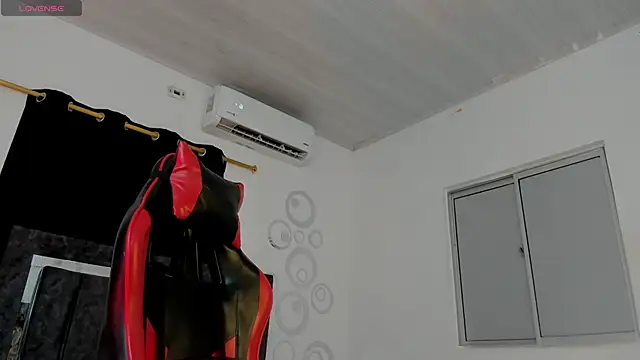 Nicol TransGirl online show from March 2026 02:40:01 AM