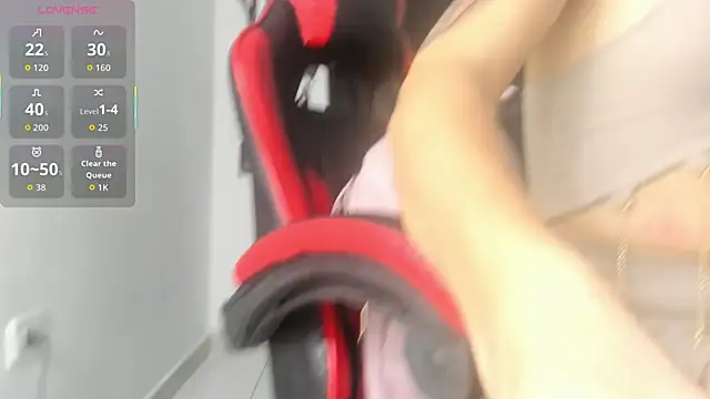 Nicol TransGirl online show from December 2025 04:33:02 AM