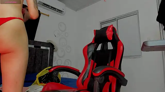 Nicol TransGirl online show from February 2026 02:40:02 AM