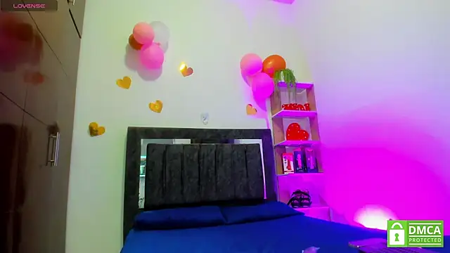 Nicol TransGirl online show from May 2026 04:43:01 AM
