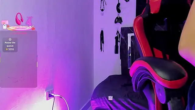 Nicol TransGirl online show from November 2025 03:23:02 AM