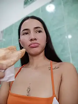 -Nicol online show from April 2026 10:06:02 PM