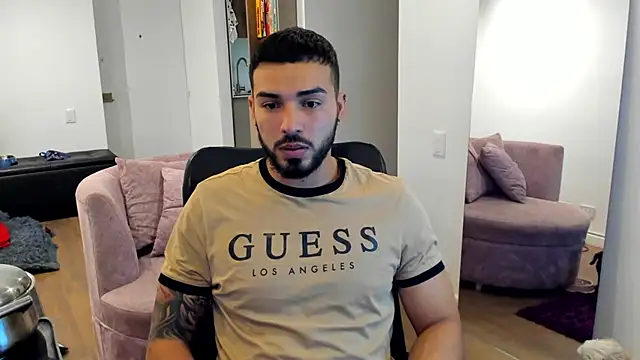 Snapshot of lorenzo_blanc chatting on February 2025 02:58:02 AM lorenzo blanc online show from February 2025 02:58:02 AM