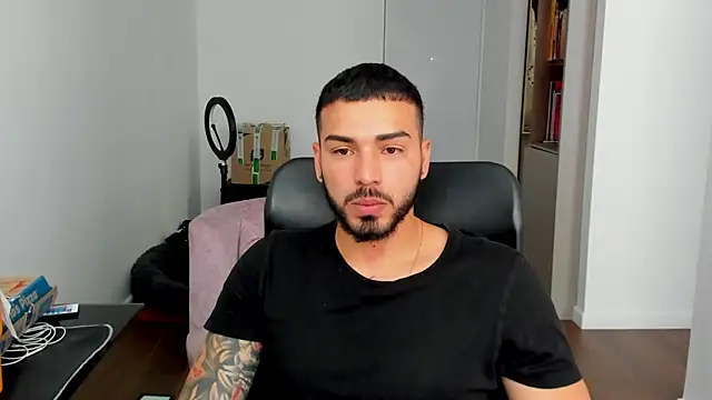 Snapshot of lorenzo_blanc chatting on February 2025 05:30:02 PM lorenzo blanc online show from February 2025 05:30:02 PM