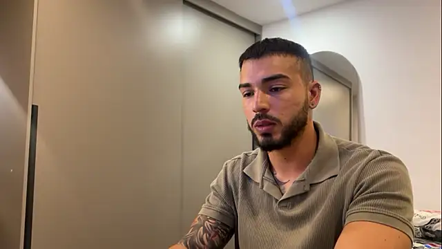 Snapshot of lorenzo_blanc chatting on February 2025 01:26:02 AM lorenzo blanc online show from February 2025 01:26:02 AM