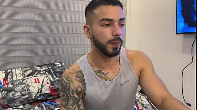 Snapshot of lorenzo_blanc chatting on January 2025 04:47:01 AM lorenzo blanc online show from January 2025 04:47:01 AM