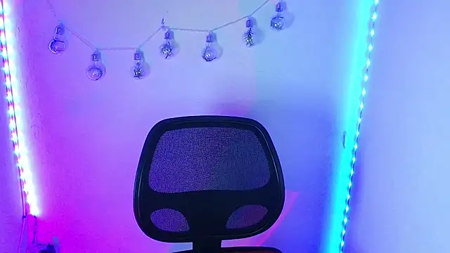 Snapshot of Lya1_ch chatting on February 2026 09:13:02 PM Lya1 ch online show from February 2026 09:13:02 PM