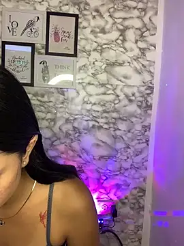 Snapshot of Miss_karol chatting on December 2025 06:01:02 PM Miss karol online show from December 2025 06:01:02 PM