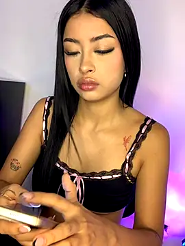 Snapshot of Miss_karol chatting on November 2025 06:00:02 PM Miss karol online show from November 2025 06:00:02 PM