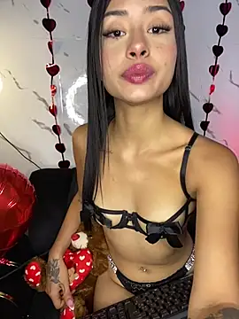 Snapshot of Miss_karol chatting on February 2025 06:30:01 PM Miss karol online show from February 2025 06:30:01 PM