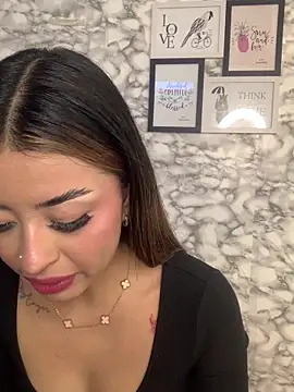 Miss karol online show from April 2026 06:25:02 PM