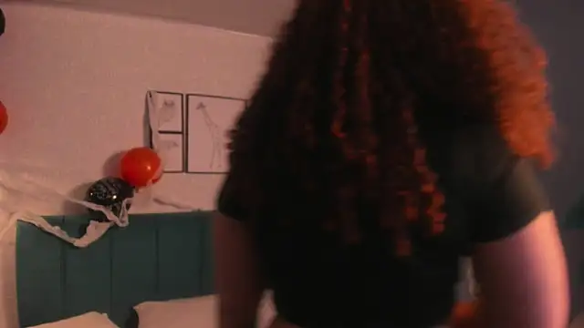 Snapshot of ninna_curly chatting on October 2025 04:33:01 AM ninna curly online show from October 2025 04:33:01 AM