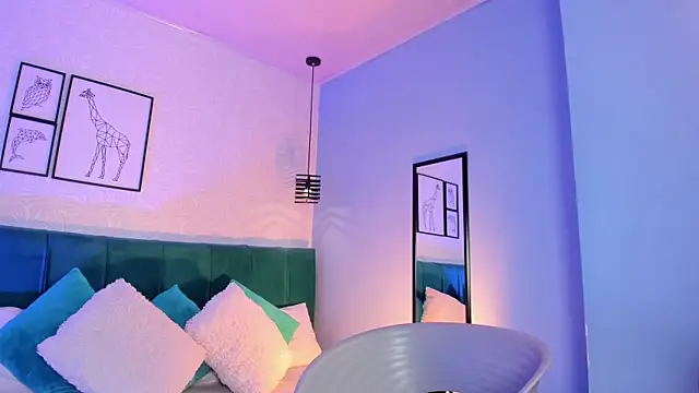 ninna curly online show from June 2026 10:15:01 AM