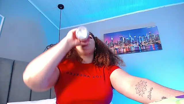 Snapshot of ninna_curly chatting on November 2025 10:32:01 PM ninna curly online show from November 2025 10:32:01 PM