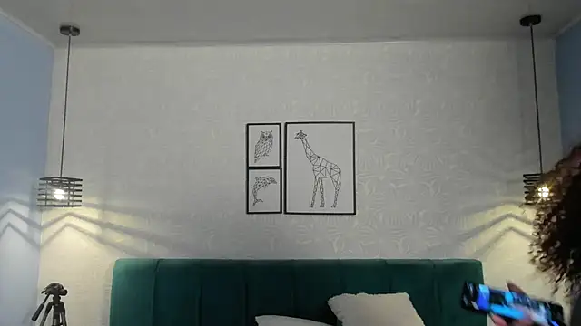 ninna curly online show from April 2026 03:46:02 AM