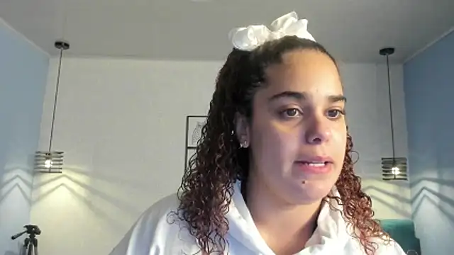 ninna curly online show from May 2026 03:37:01 AM