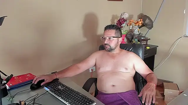 Daniel 08 8 online show from October 2025 08:43:02 PM