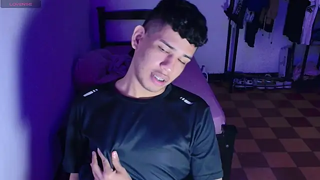 Santiago-Thompson online show from April 2026 09:55:01 PM