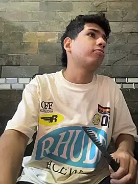 Santiago-Thompson online show from November 2025 10:32:02 PM