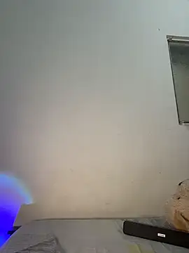 Santiago-Thompson online show from November 2025 10:47:01 PM