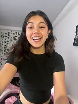 Snapshot of LiLy_kIndly chatting on November 2025 06:33:01 PM LiLy kIndly online show from November 2025 06:33:01 PM