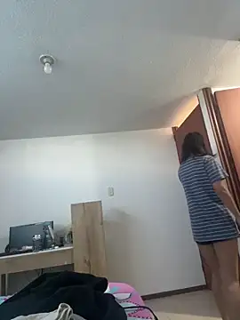 Snapshot of LiLy_kIndly chatting on October 2025 01:23:02 PM LiLy kIndly online show from October 2025 01:23:02 PM