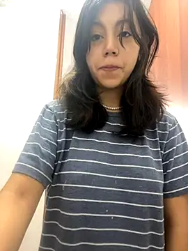 Snapshot of LiLy_kIndly chatting on October 2025 03:45:02 PM LiLy kIndly online show from October 2025 03:45:02 PM