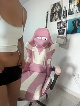 LiLy kIndly online show from April 2026 07:42:01 PM
