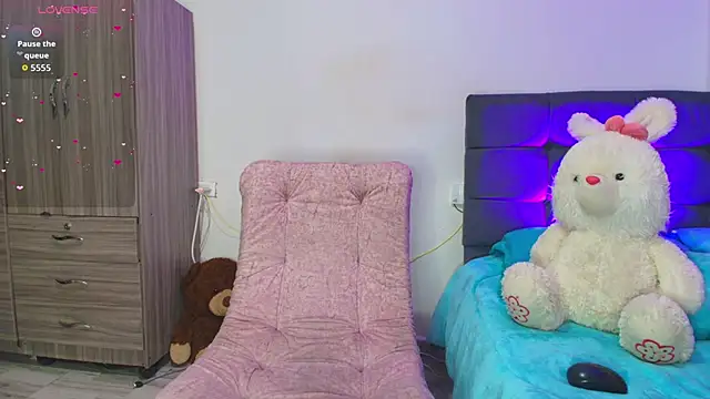 Sophie Astor online show from June 2026 09:37:02 PM