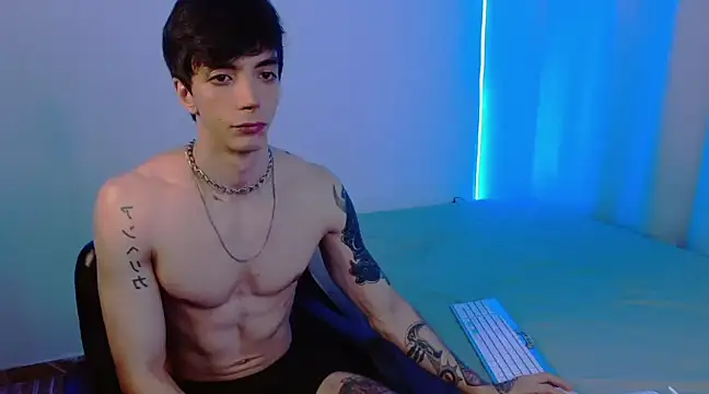 H3ll B0I online show from February 2025 07:13:01 AM