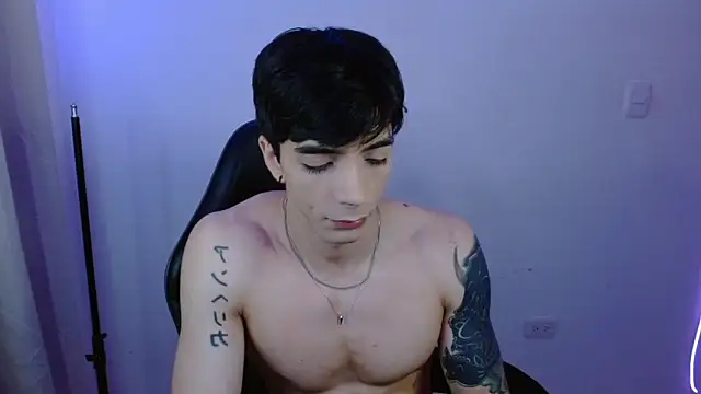 H3ll B0I online show from February 2026 03:20:01 AM