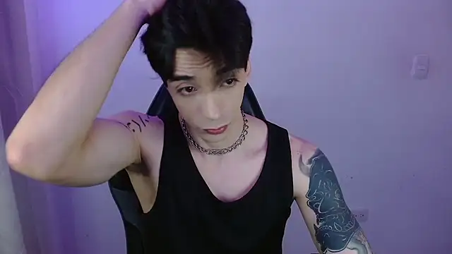 H3ll B0I online show from April 2026 04:58:01 AM