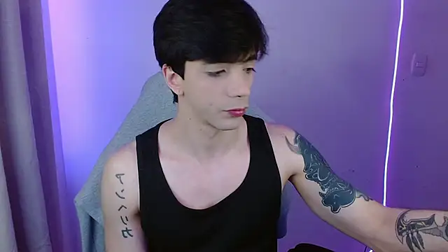 H3ll B0I online show from April 2026 02:40:01 AM