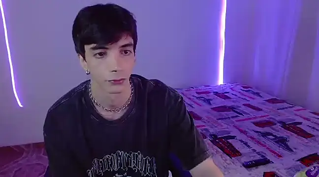 H3ll B0I online show from February 2025 05:03:02 AM