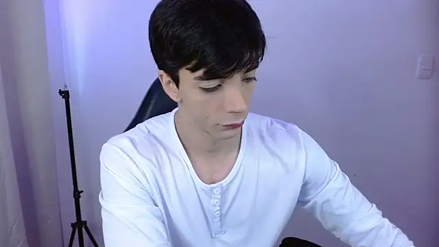 H3ll B0I online show from March 2026 05:29:02 PM