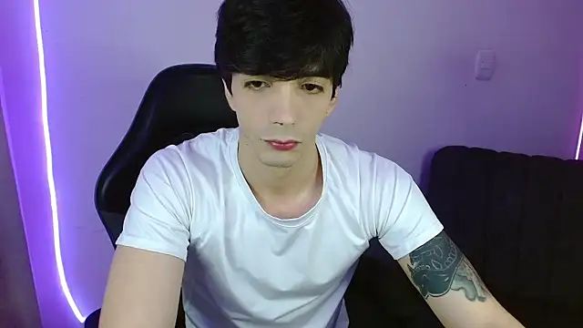 H3ll B0I online show from May 2026 05:15:01 AM