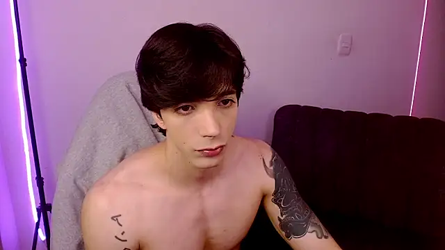 H3ll B0I online show from June 2026 05:12:02 AM