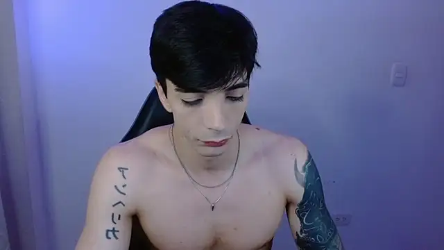 H3ll B0I online show from March 2026 07:48:01 AM