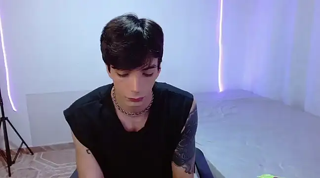 H3ll B0I online show from March 2025 08:21:01 PM