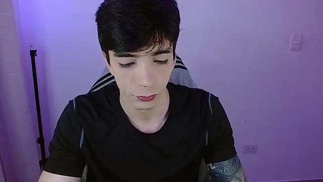 H3ll B0I online show from March 2026 10:11:01 PM