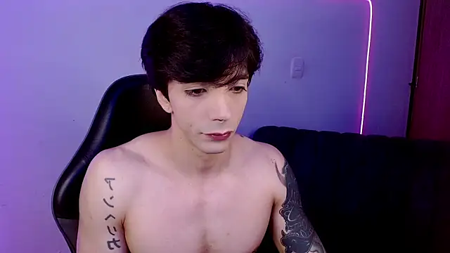 H3ll B0I online show from May 2026 04:54:01 AM