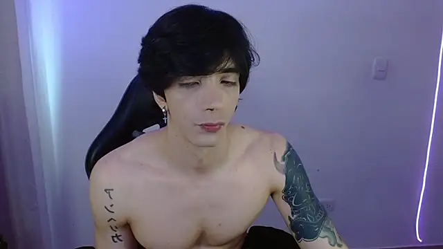 H3ll B0I online show from February 2026 07:44:01 PM